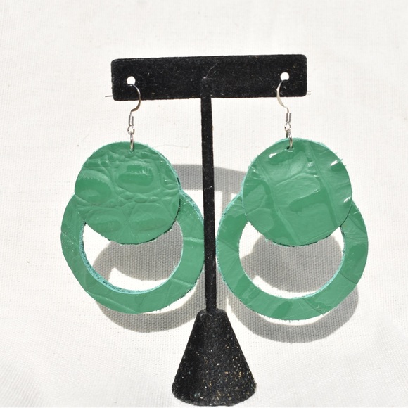 Leather earrings - Picture 2 of 3